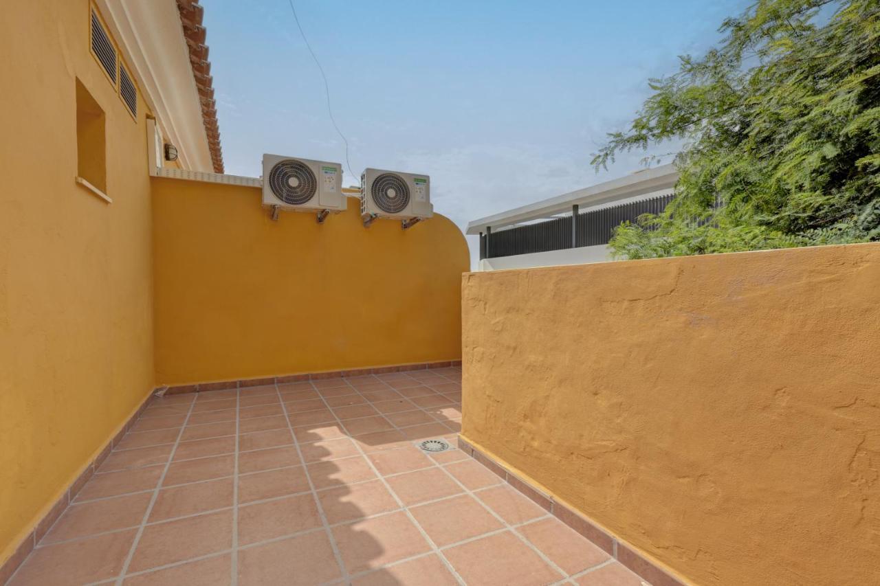 Hostal 37 Estepona Eksteriør billede