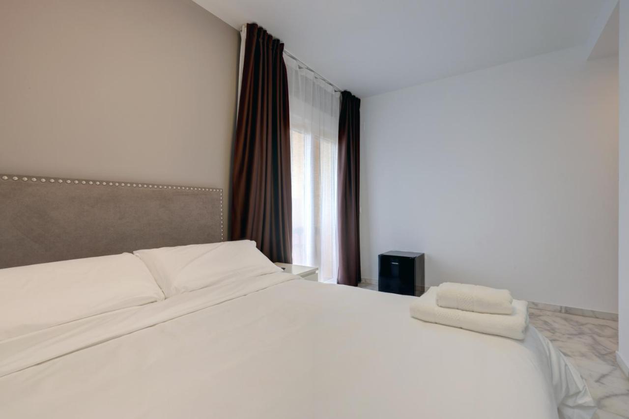 Hostal 37 Estepona Eksteriør billede
